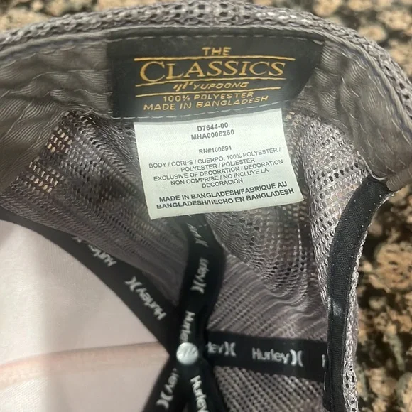 Hurley USA SnapBack *RARE* Hurley USA SnapBack *RARE* great condition. - Picture 4 of 6